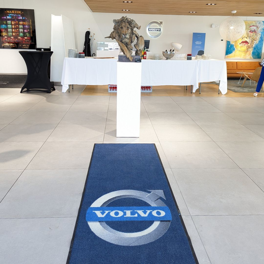 Partenariat Concession Volvo D’Alençon et la Galerie In Arte Veritas