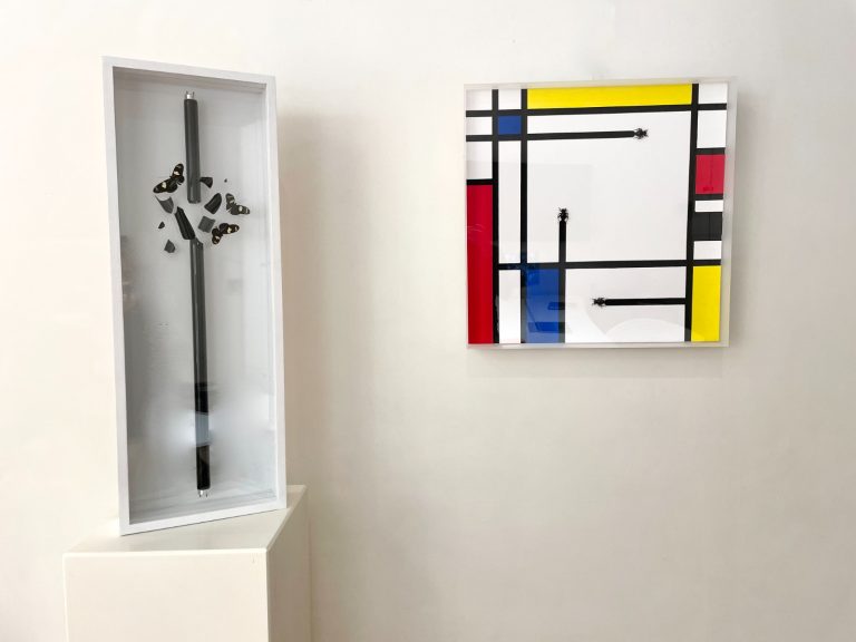 MANIOULOUX – Impact (néon noir) – Installation –  90 x 31 x 11 cm