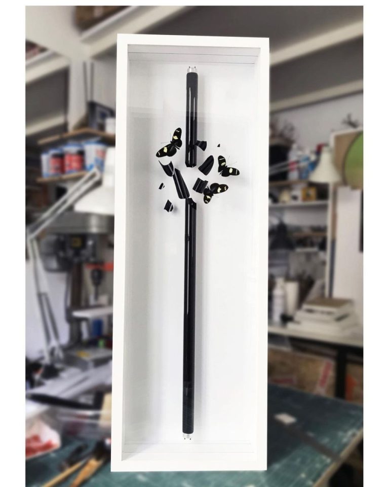 MANIOULOUX – Impact (néon noir) – Atelier –  90 x 31 x 11 cm