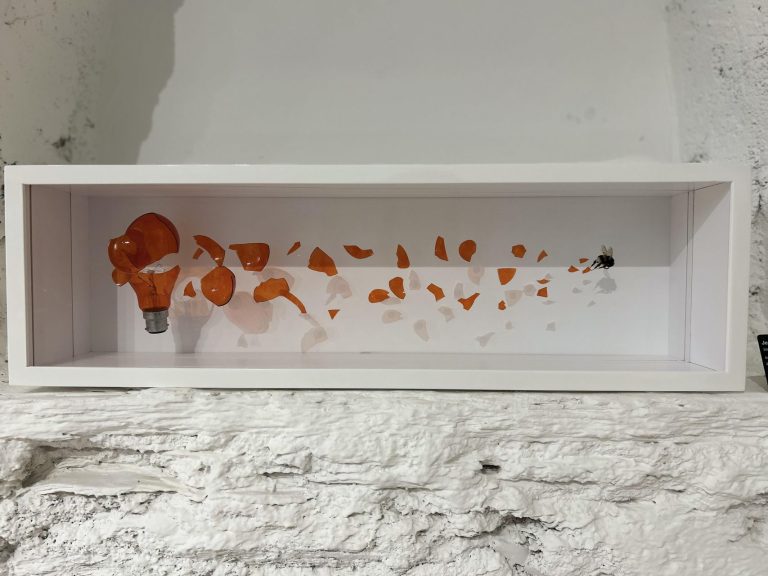 MANIOULOUX Impact Ampoule Orange Et Bourdon 2024 (3)