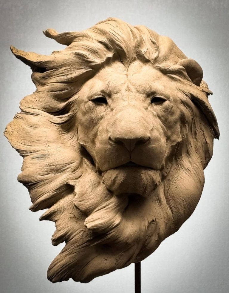 Ernest Massuet “The King”, Bronze 36 X 21 X 26 Cm (5)